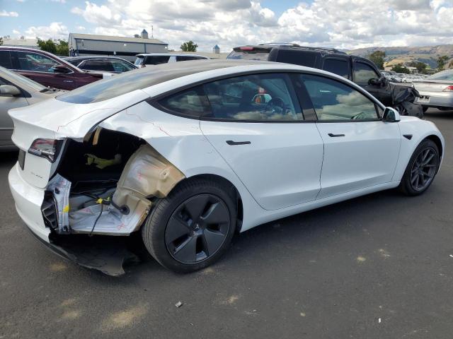  TESLA MODEL 3 2021 Biały