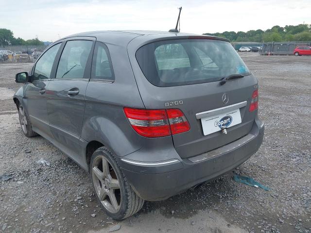 2011 MERCEDES BENZ B200 SPORT