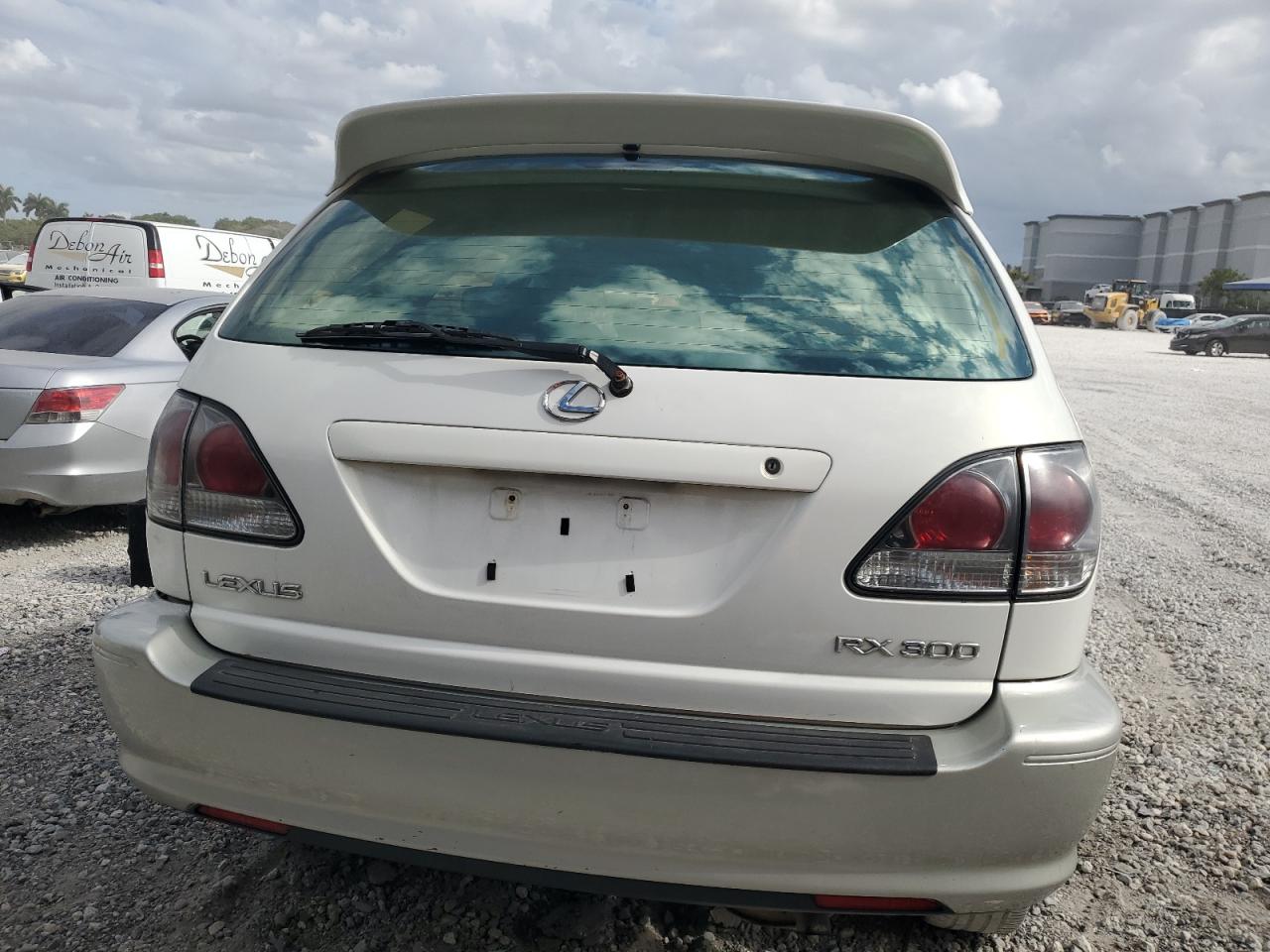 2001 Lexus Rx 300 VIN: JTJHF10U210206770 Lot: 55502095