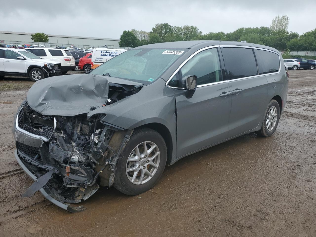 2023 Chrysler Pacifica Touring L for Sale in Davison, MI - Front End