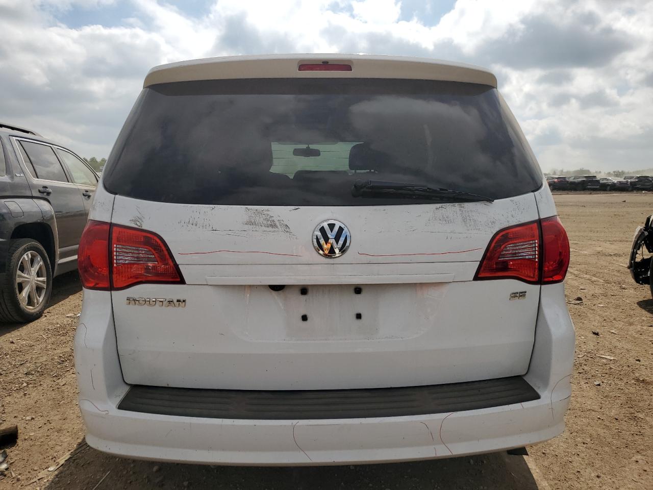 2014 Volkswagen Routan Se VIN: 2C4RVABG0ER135176 Lot: 55232985