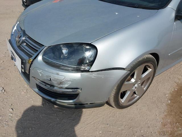 2005 VOLKSWAGEN GOLF TDI S