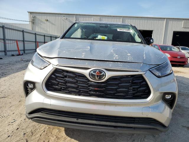  TOYOTA HIGHLANDER 2024 Сріблястий