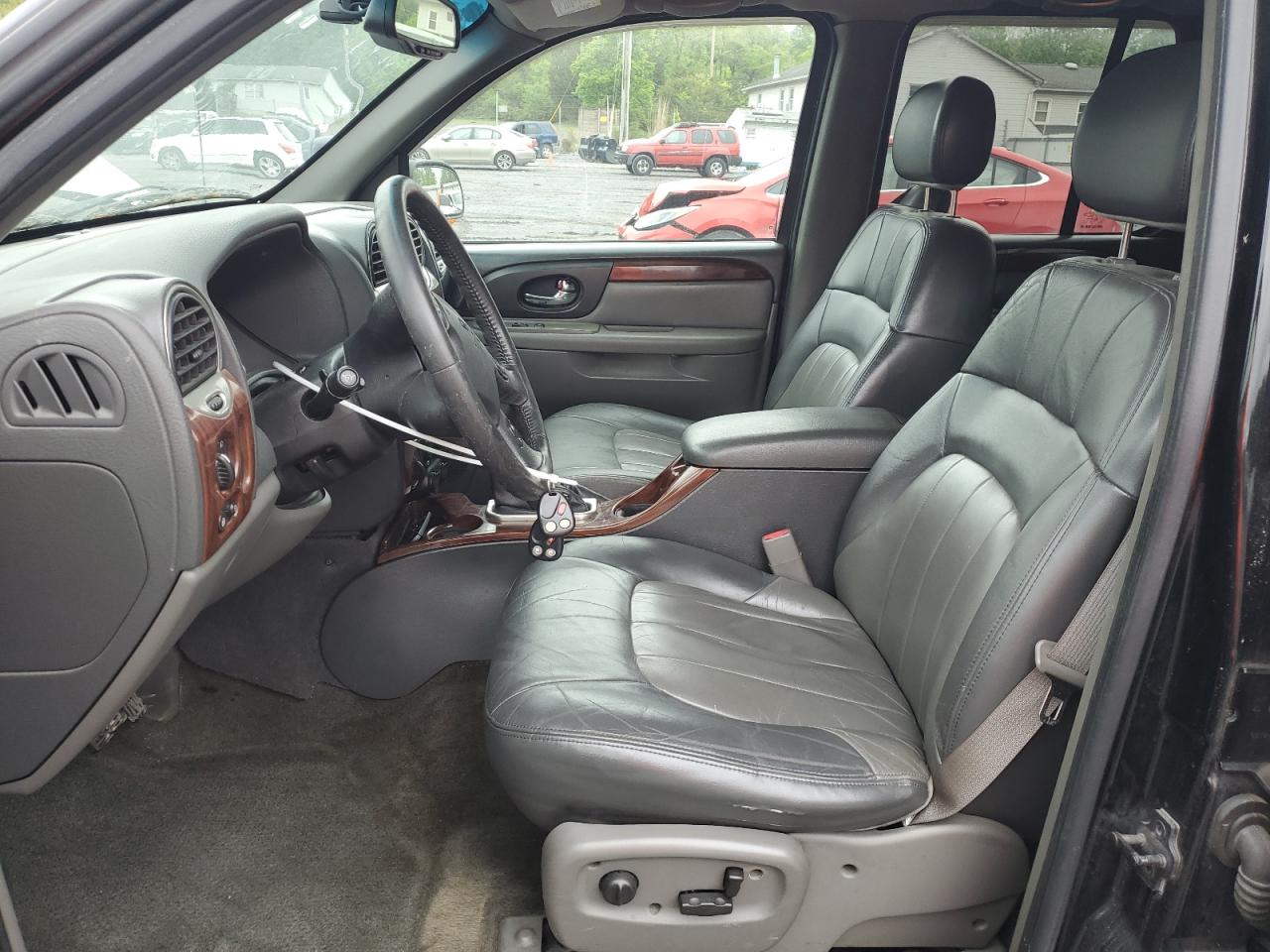 2004 GMC Envoy VIN: 1GKDT13S842210243 Lot: 55672595