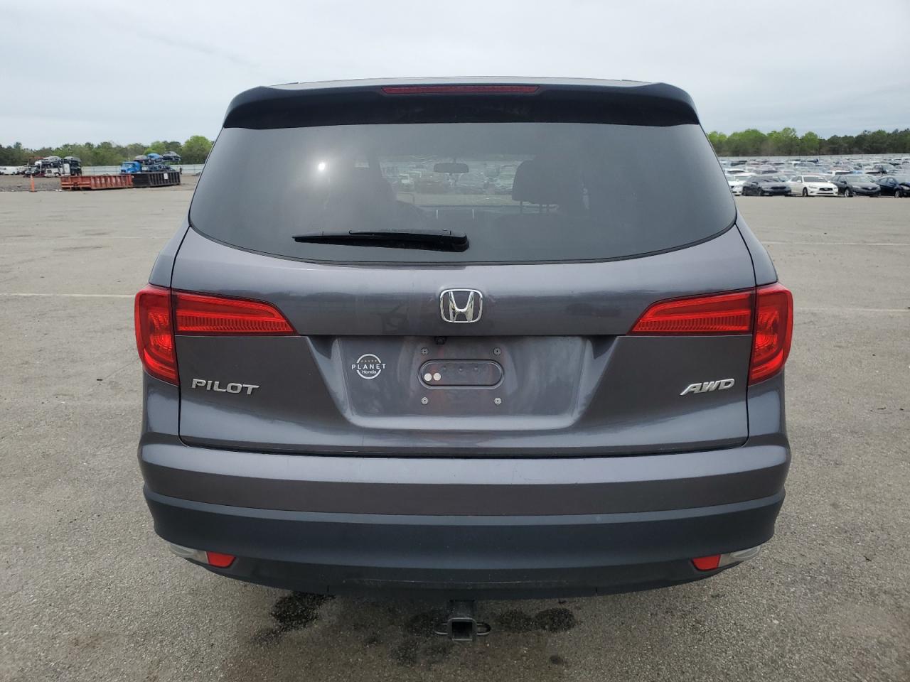 2017 Honda Pilot Lx VIN: 5FNYF6H18HB070005 Lot: 56146665