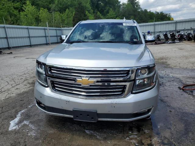 Parquets CHEVROLET SUBURBAN 2017 Silver
