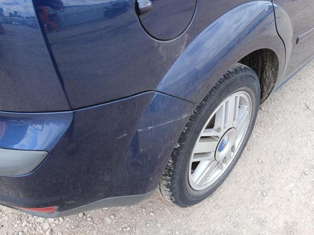 2005 FORD FOCUS GHIA