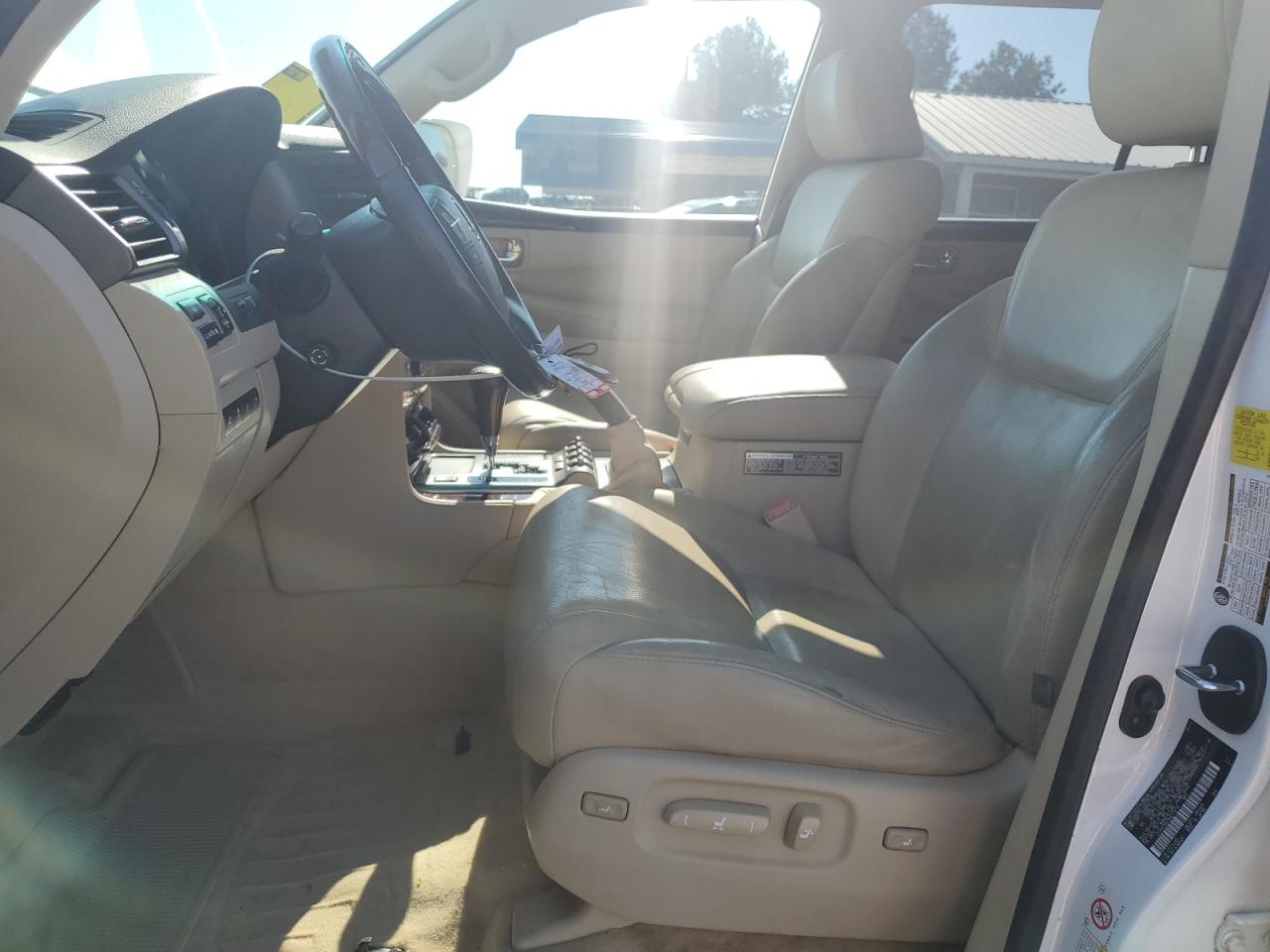 2011 Lexus Lx 570 VIN: JTJHY7AX7B4077618 Lot: 55992375