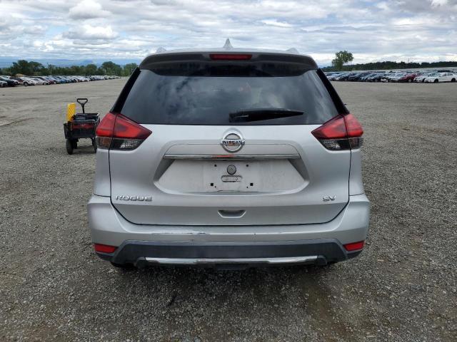  NISSAN ROGUE 2017 Srebrny