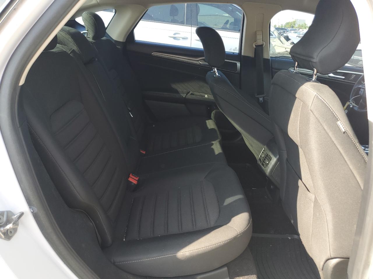 2019 Ford Fusion Se VIN: 3FA6P0LUXKR119302 Lot: 54031845