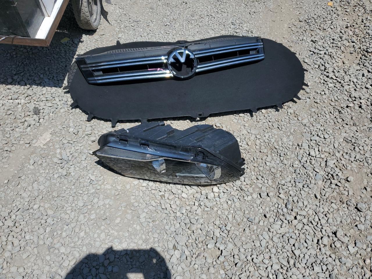 2015 Volkswagen Tiguan S VIN: WVGAV7AX1FW505623 Lot: 56686545