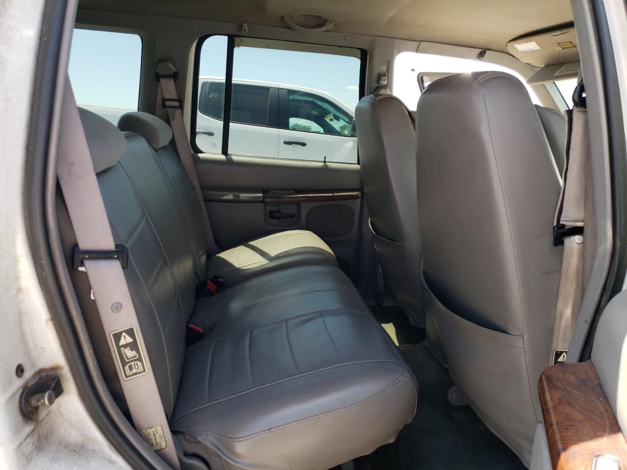 2000 Ford Explorer Xlt VIN: 1FMZU73E1YZB73542 Lot: 56325925
