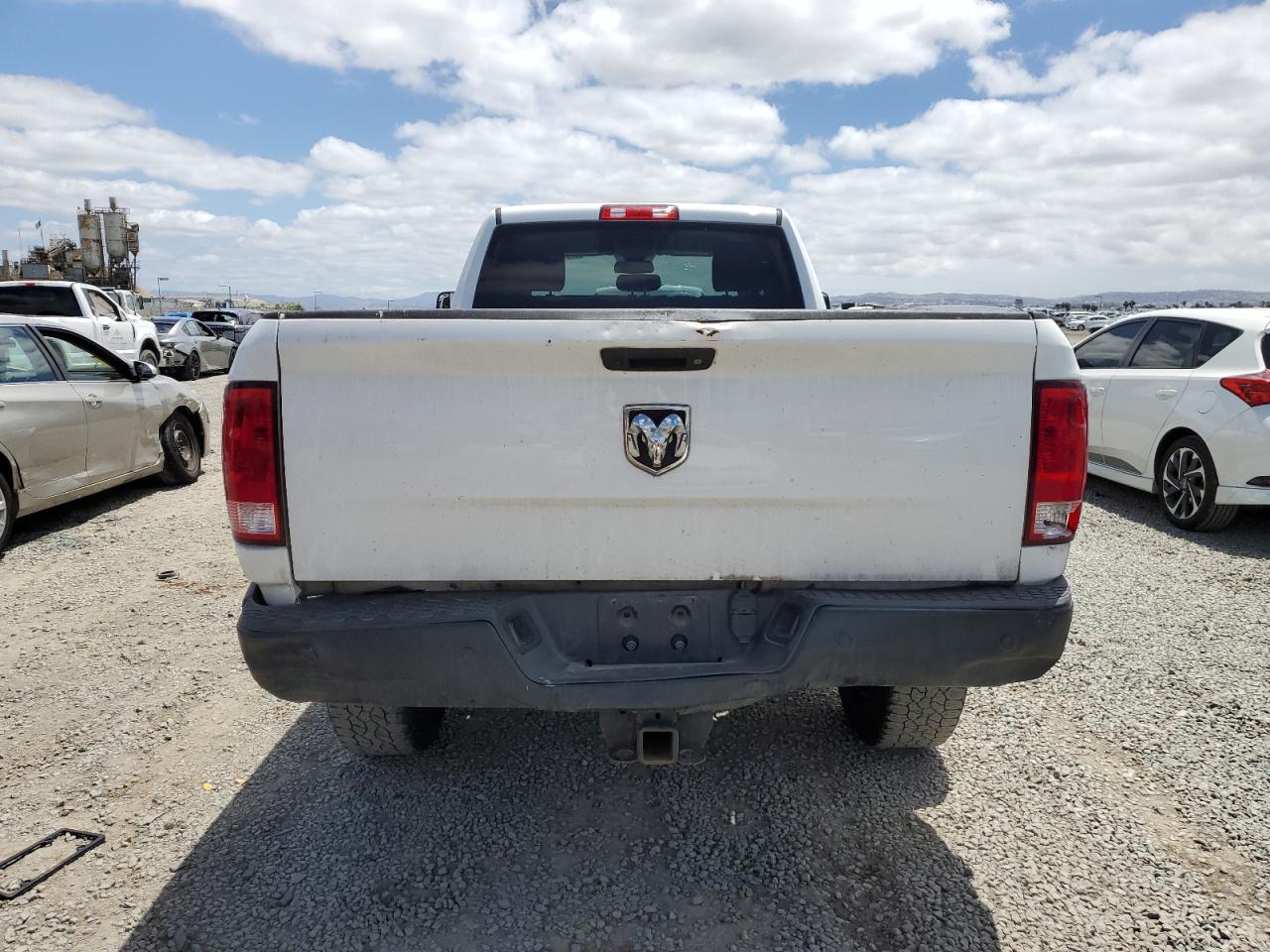 2018 Ram 2500 St VIN: 3C6UR4HL2JG377107 Lot: 57099125