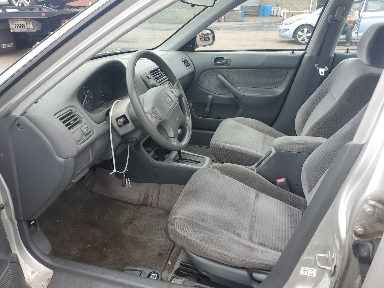 1999 Honda Civic Base VIN: 2HGEJ6619XH530755 Lot: 56019075