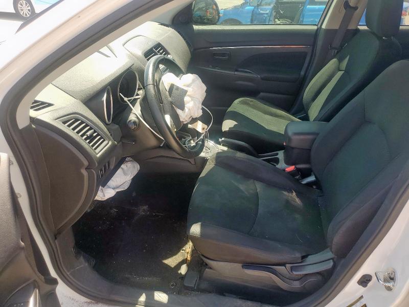  MITSUBISHI OUTLANDER 2015 Белый