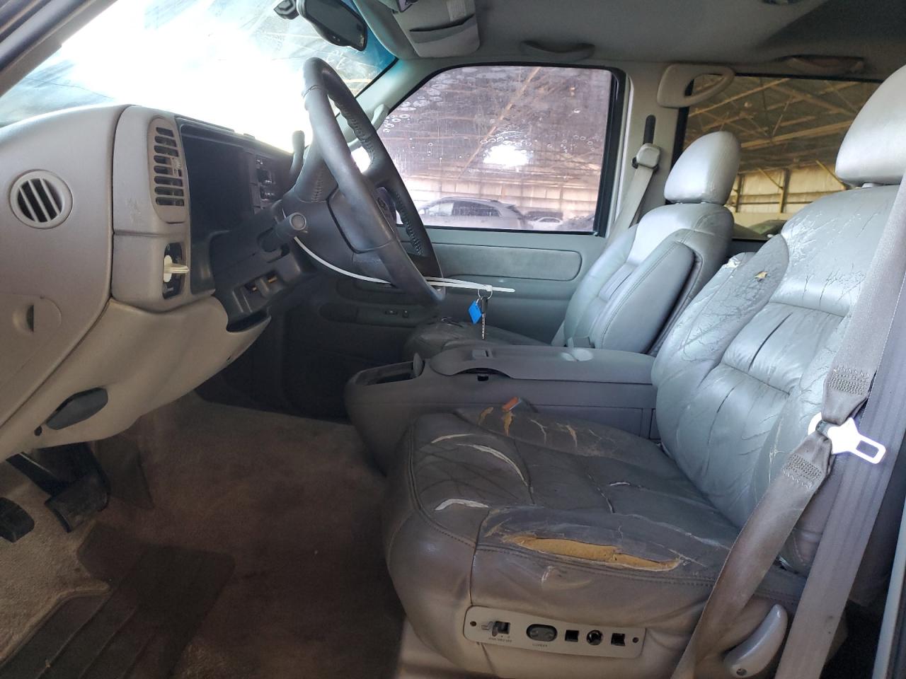1999 Chevrolet Suburban K1500 VIN: 3GNFK16R3XG217135 Lot: 57158455