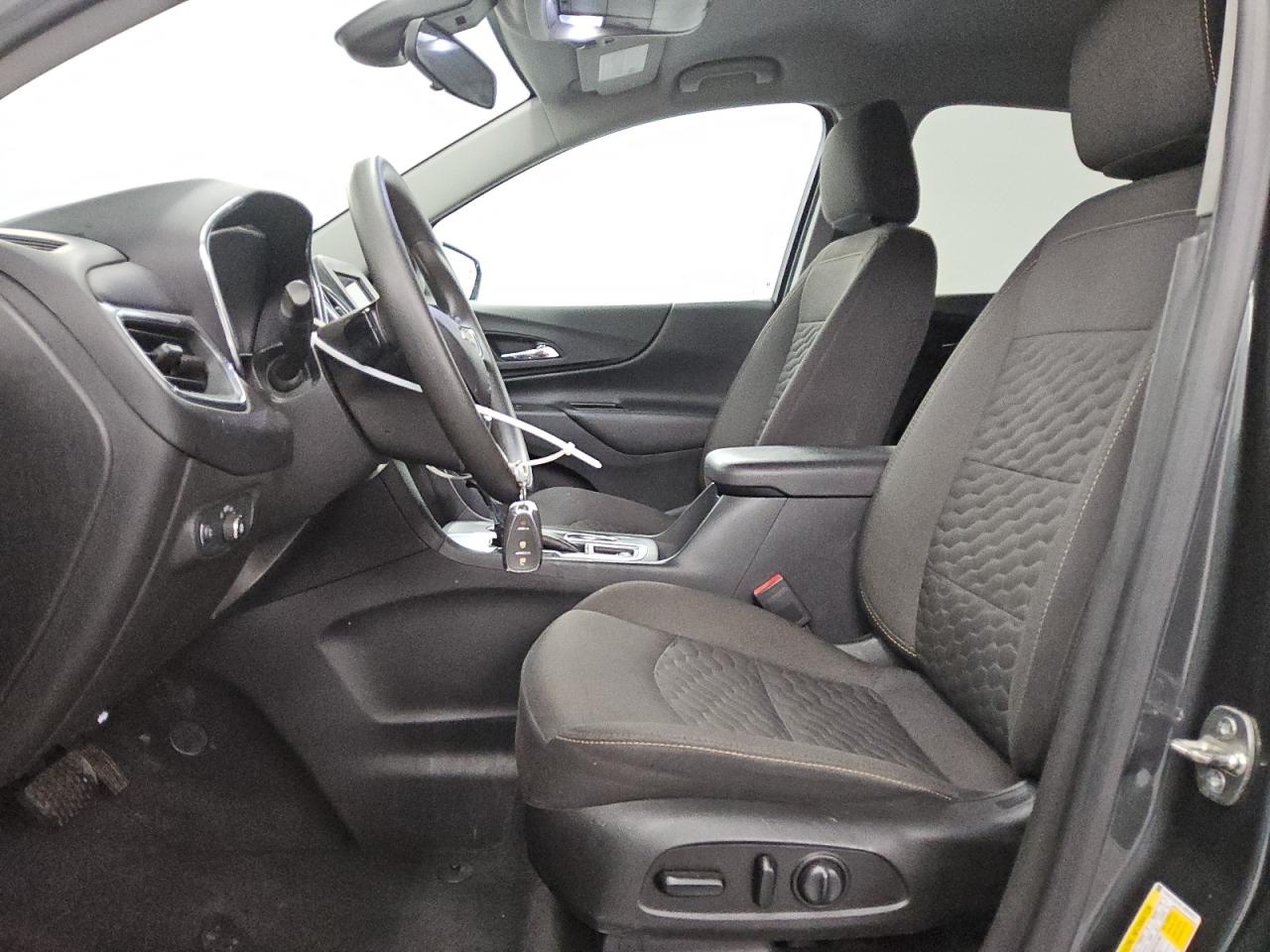 2020 Chevrolet Equinox Lt VIN: 3GNAXJEV5LS550423 Lot: 55481525