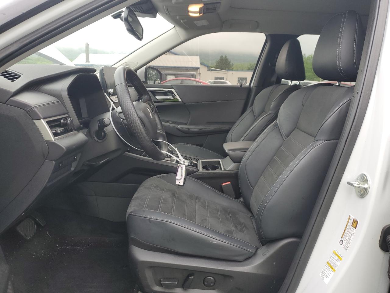 2024 Mitsubishi Outlander Se VIN: JA4J4VA81RZ010081 Lot: 57220565