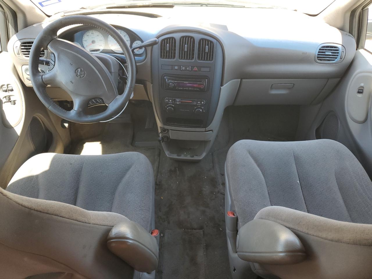 2002 Dodge Caravan Sport VIN: 1B4GP453X2B646610 Lot: 56537165