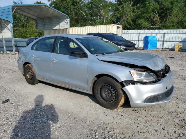  VOLKSWAGEN JETTA 2014 Серебристый