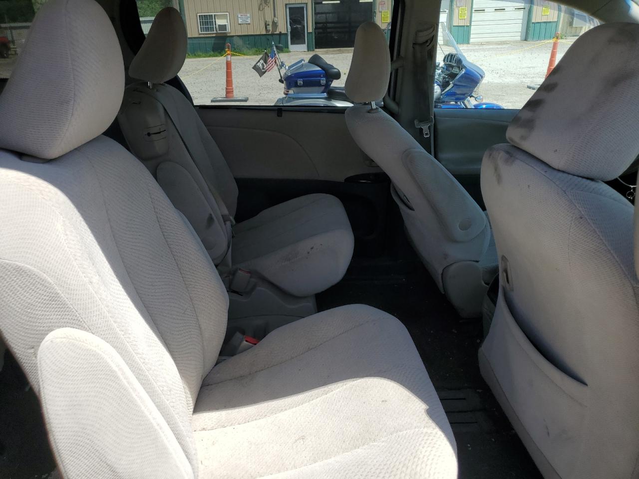 2011 Toyota Sienna Le VIN: 5TDKK3DC7BS172535 Lot: 57462055