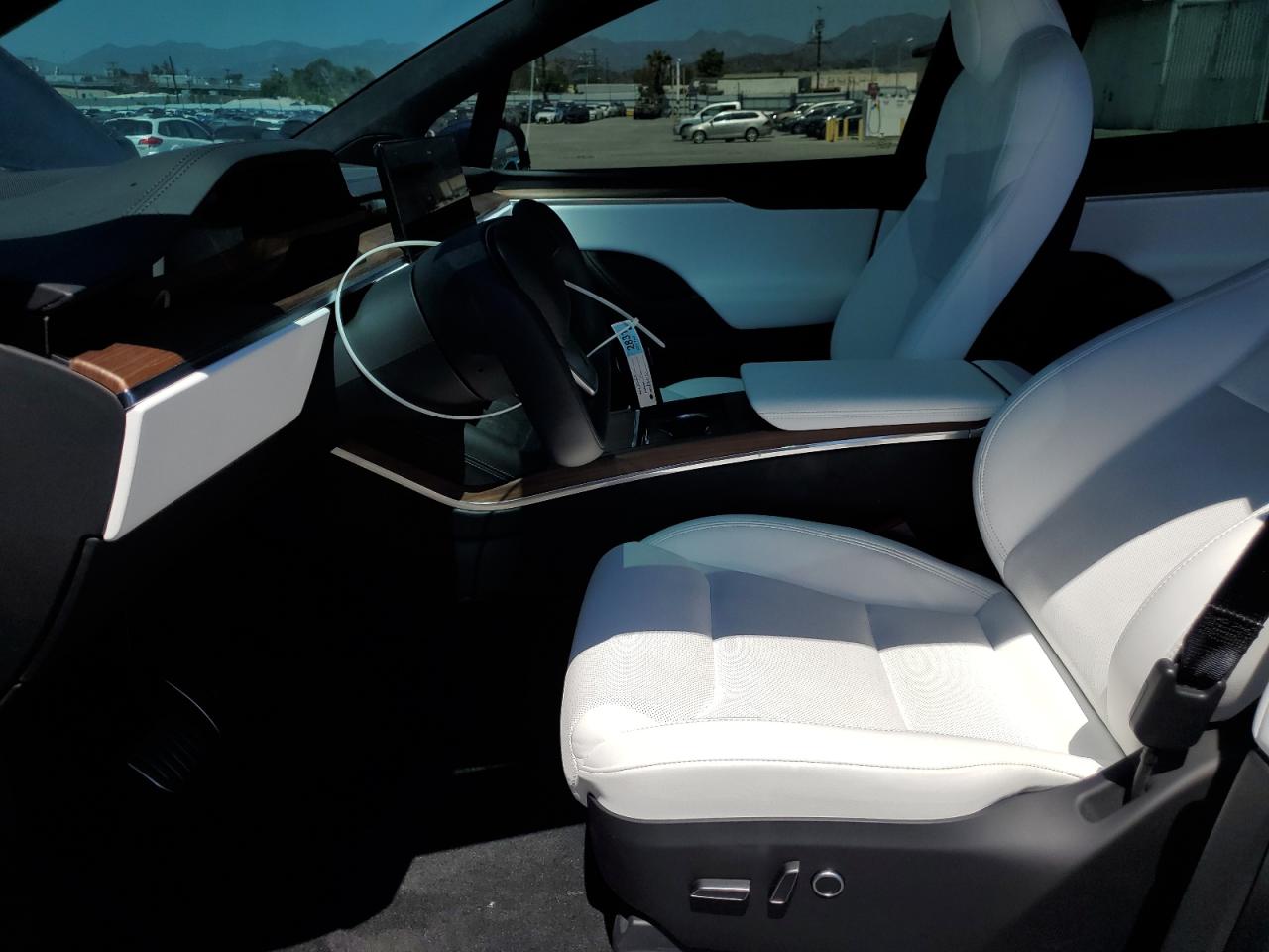 2024 Tesla Model X VIN: 7SAXCDE50RF458740 Lot: 56153355