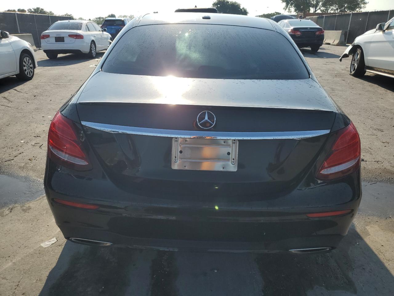 2018 Mercedes-Benz E 300 VIN: WDDZF4JB2JA379646 Lot: 56376915
