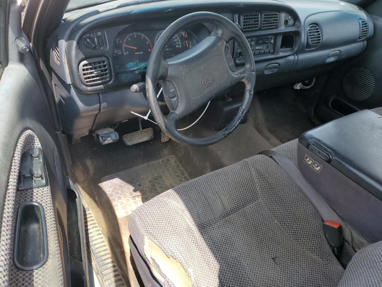 2000 Dodge Ram 1500 VIN: 3B7HC13Y4YG155725 Lot: 56171315