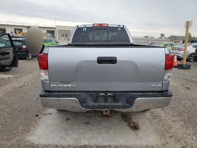 Pickups TOYOTA TUNDRA 2013 Silver