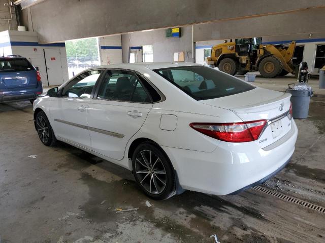  TOYOTA CAMRY 2017 Белы