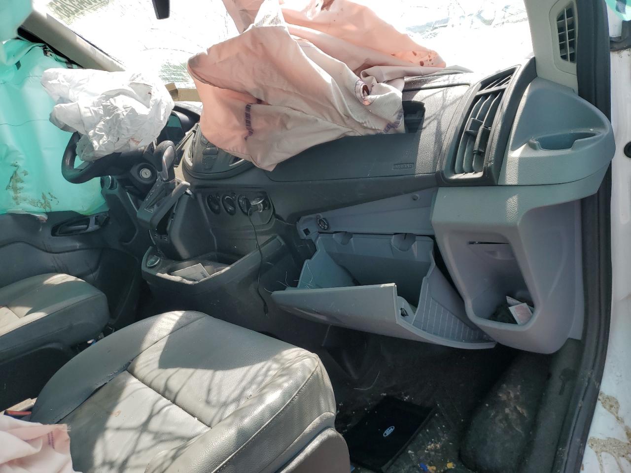 2018 Ford Transit T-250 VIN: 1FTYR2CG9JKA62595 Lot: 55645265