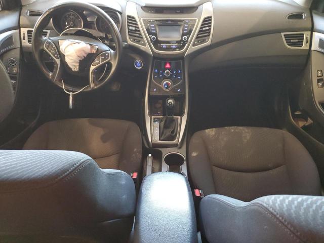 Sedans HYUNDAI ELANTRA 2016 Srebrny