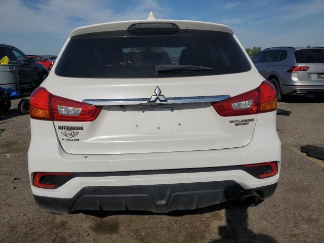  MITSUBISHI OUTLANDER 2018 Biały