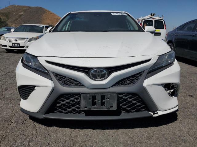  TOYOTA CAMRY 2019 Белый