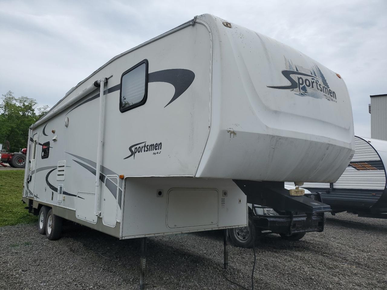 2006 Kz Sportsmen for Sale in West Mifflin, PA - Frame Damage