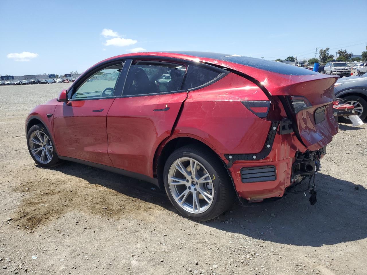 2024 Tesla Model Y VIN: 7SAYGDEE8RA233147 Lot: 56695545