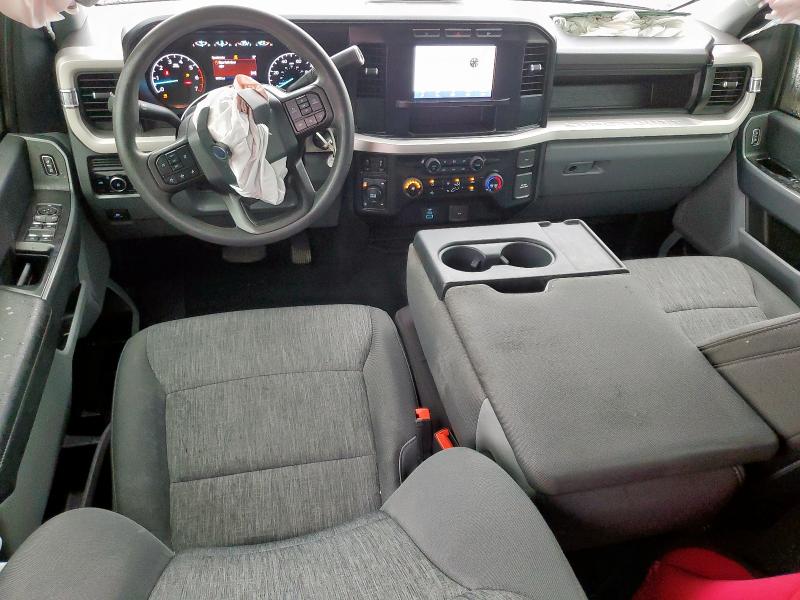  FORD F250 2023 Белы