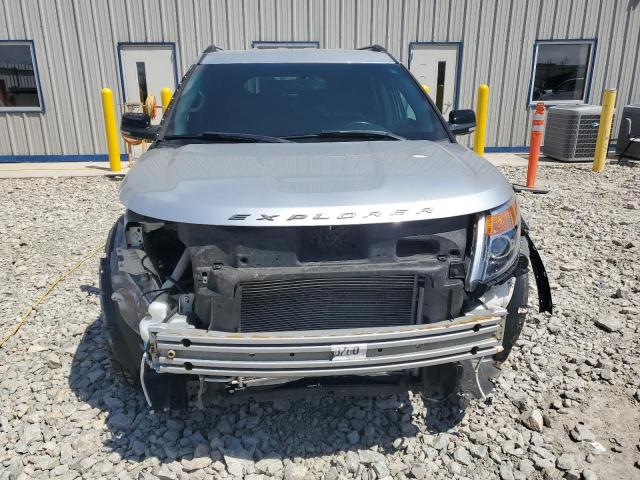  FORD EXPLORER 2015 Srebrny