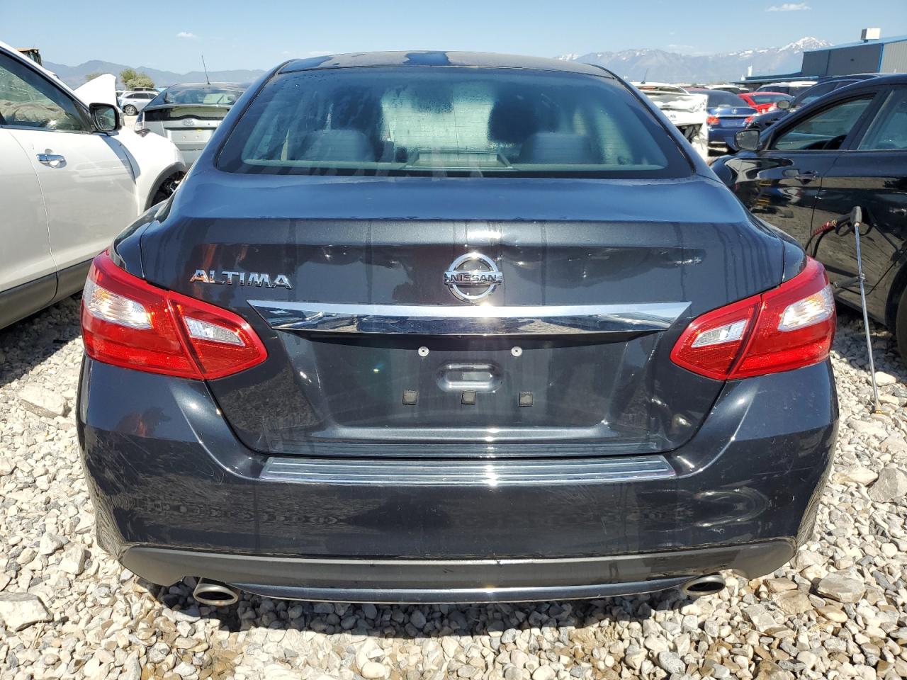 2017 Nissan Altima 2.5 VIN: 1N4AL3AP8HC136448 Lot: 58920755