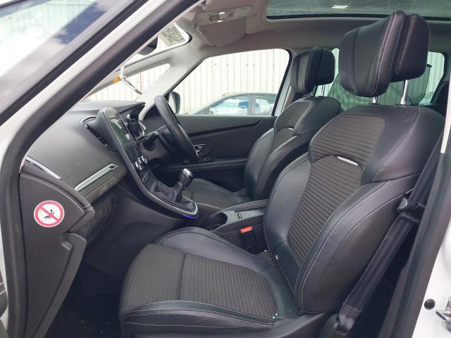 2017 RENAULT GRAND SCEN