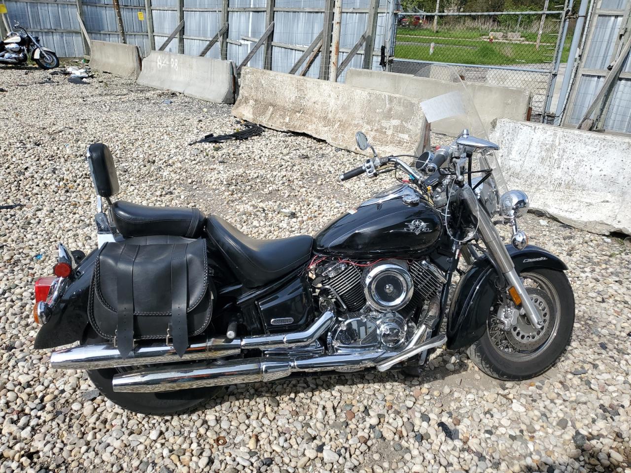 2002 Yamaha Xvs1100 A للبيع في Franklin، WI - Minor Dent/Scratches