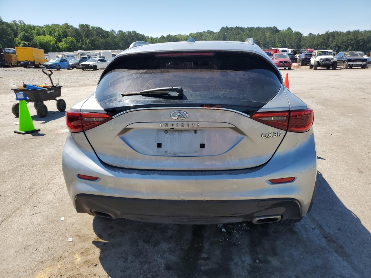 2018 Infiniti Qx30 Base VIN: SJKCH5CP3JA048175 Lot: 57634795