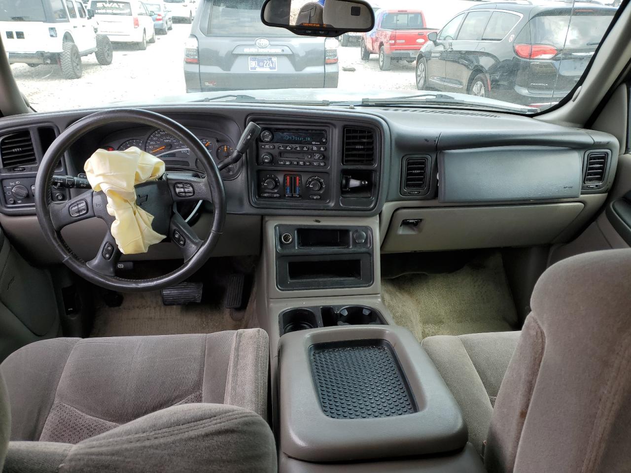 2003 Chevrolet Tahoe C1500 VIN: 1GNEC13Z23R145867 Lot: 56762795
