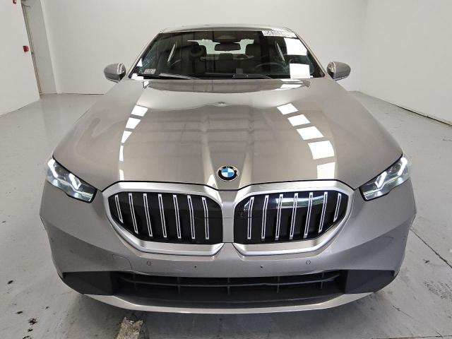  BMW 5 SERIES 2024 tan
