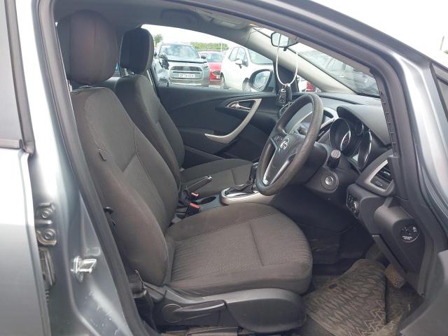 2010 VAUXHALL ASTRA EXCL