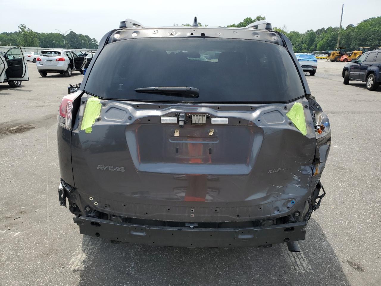 2017 Toyota Rav4 Xle VIN: JTMWFREVXHJ717075 Lot: 56992805