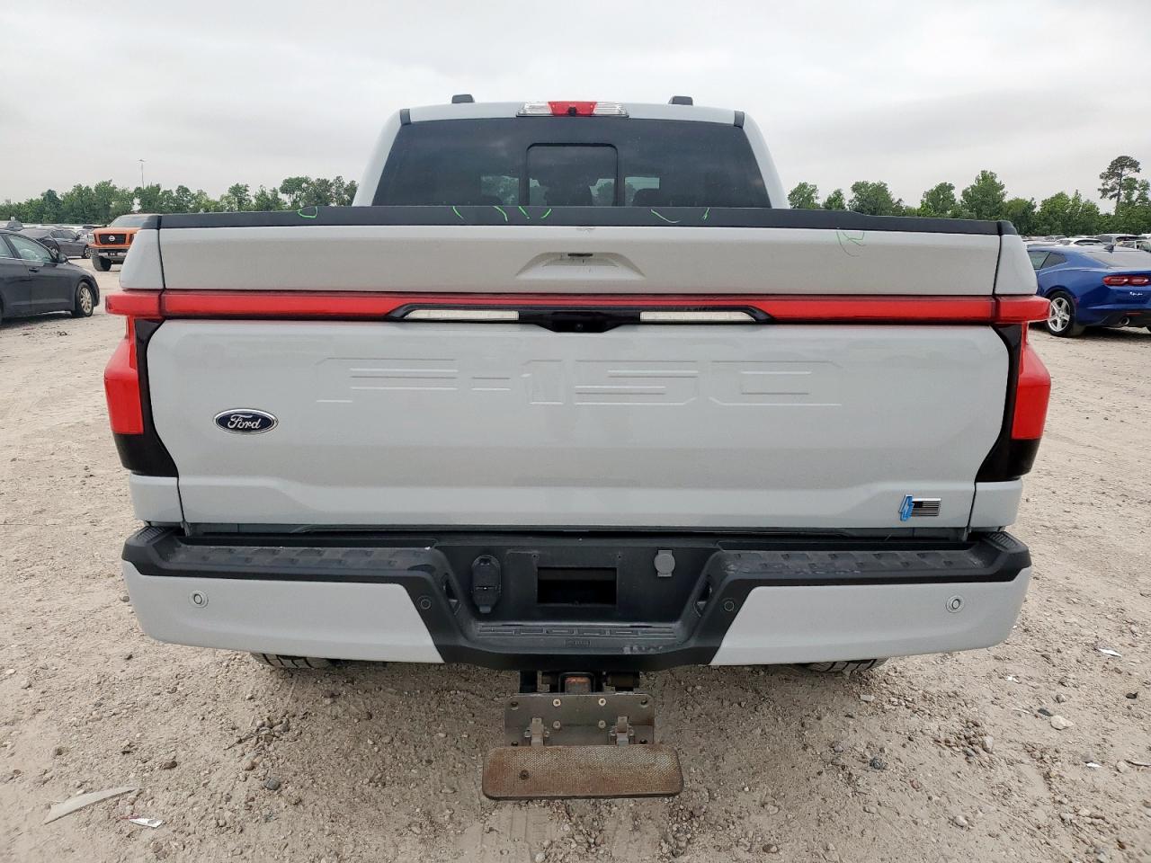 2023 Ford F150 Lightning Pro VIN: 1FT6W1EV2PWG18902 Lot: 58089765