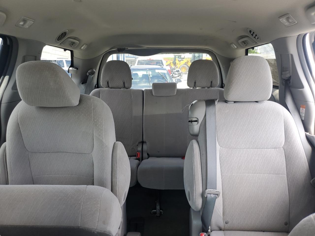 2017 Toyota Sienna Le VIN: 5TDKZ3DC1HS824229 Lot: 56461555