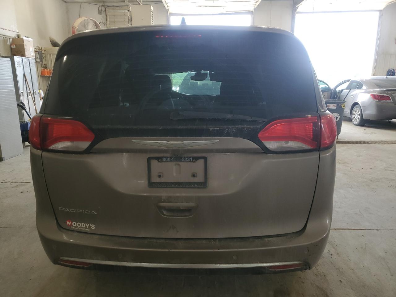 2017 Chrysler Pacifica Touring L Plus VIN: 2C4RC1EG4HR637842 Lot: 56588475