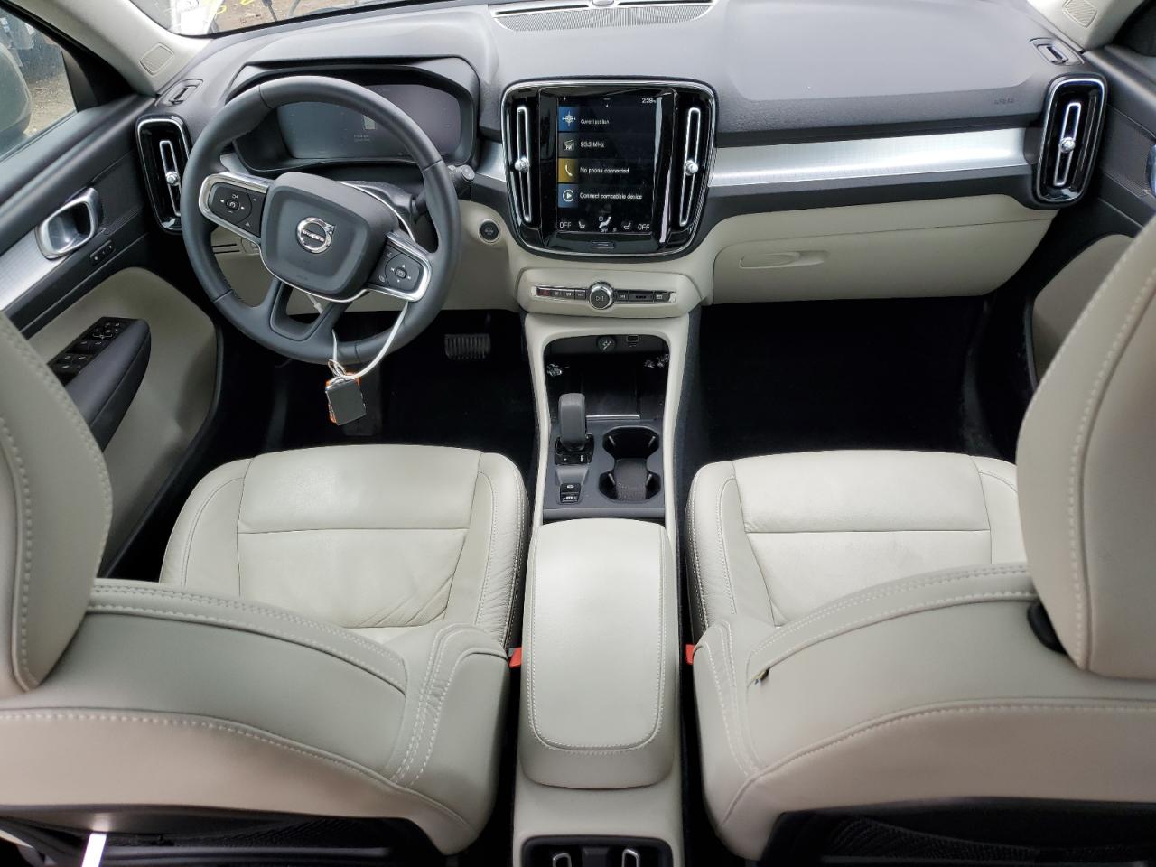 2022 Volvo Xc40 T4 Momentum VIN: YV4AC2HK9N2775080 Lot: 52136605
